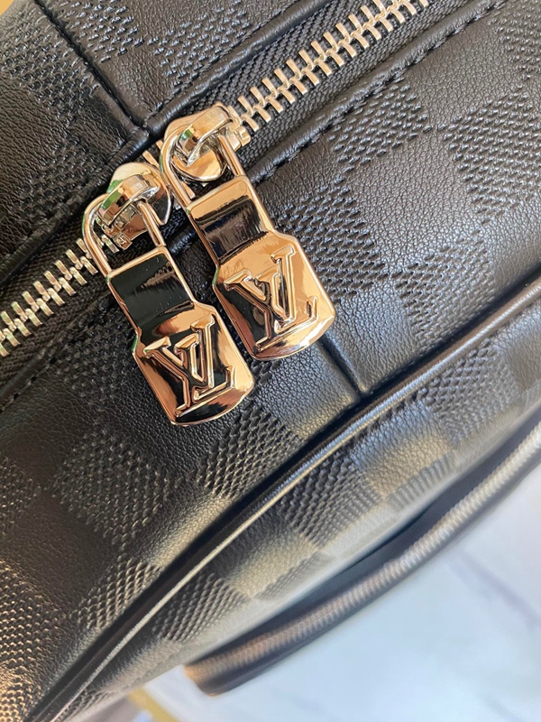 ルイヴィトンバッグ素材ディテール